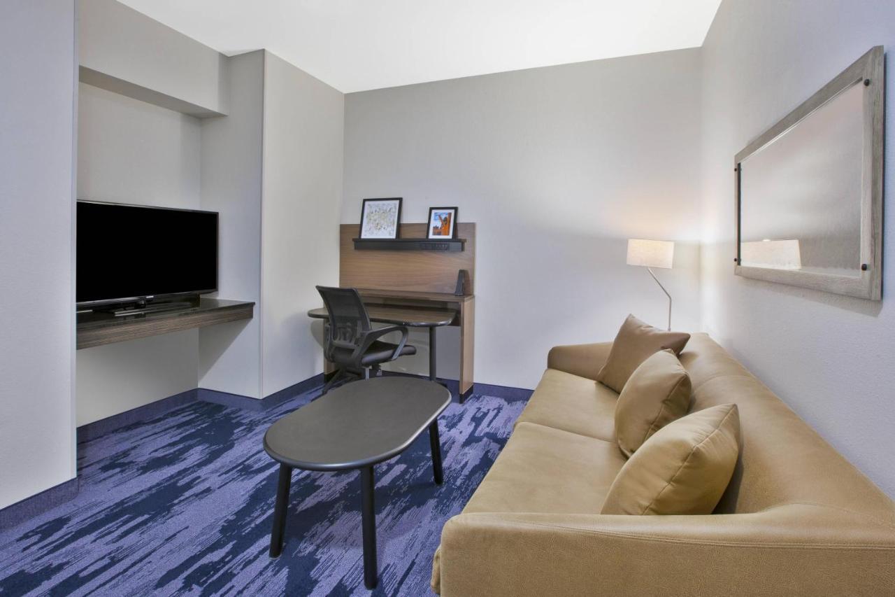 Fairfield Inn & Suites By Marriott Milwaukee Downtown Экстерьер фото