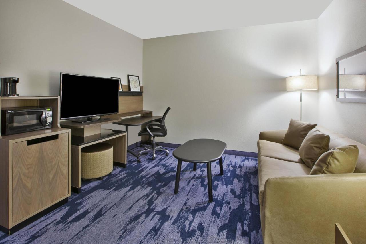 Fairfield Inn & Suites By Marriott Milwaukee Downtown Экстерьер фото