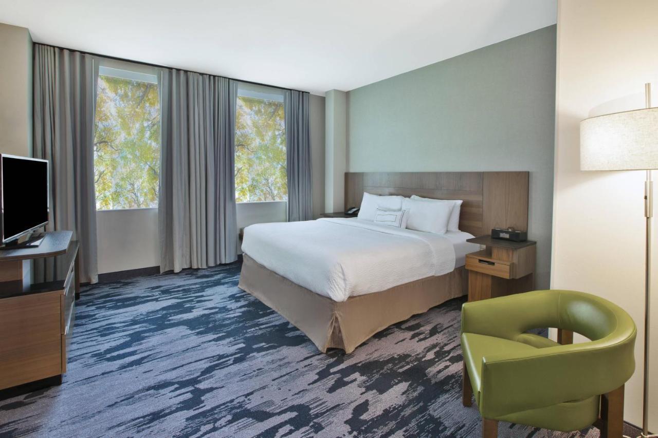 Fairfield Inn & Suites By Marriott Milwaukee Downtown Экстерьер фото