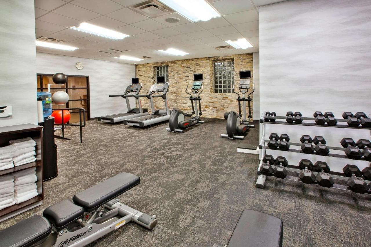 Fairfield Inn & Suites By Marriott Milwaukee Downtown Экстерьер фото