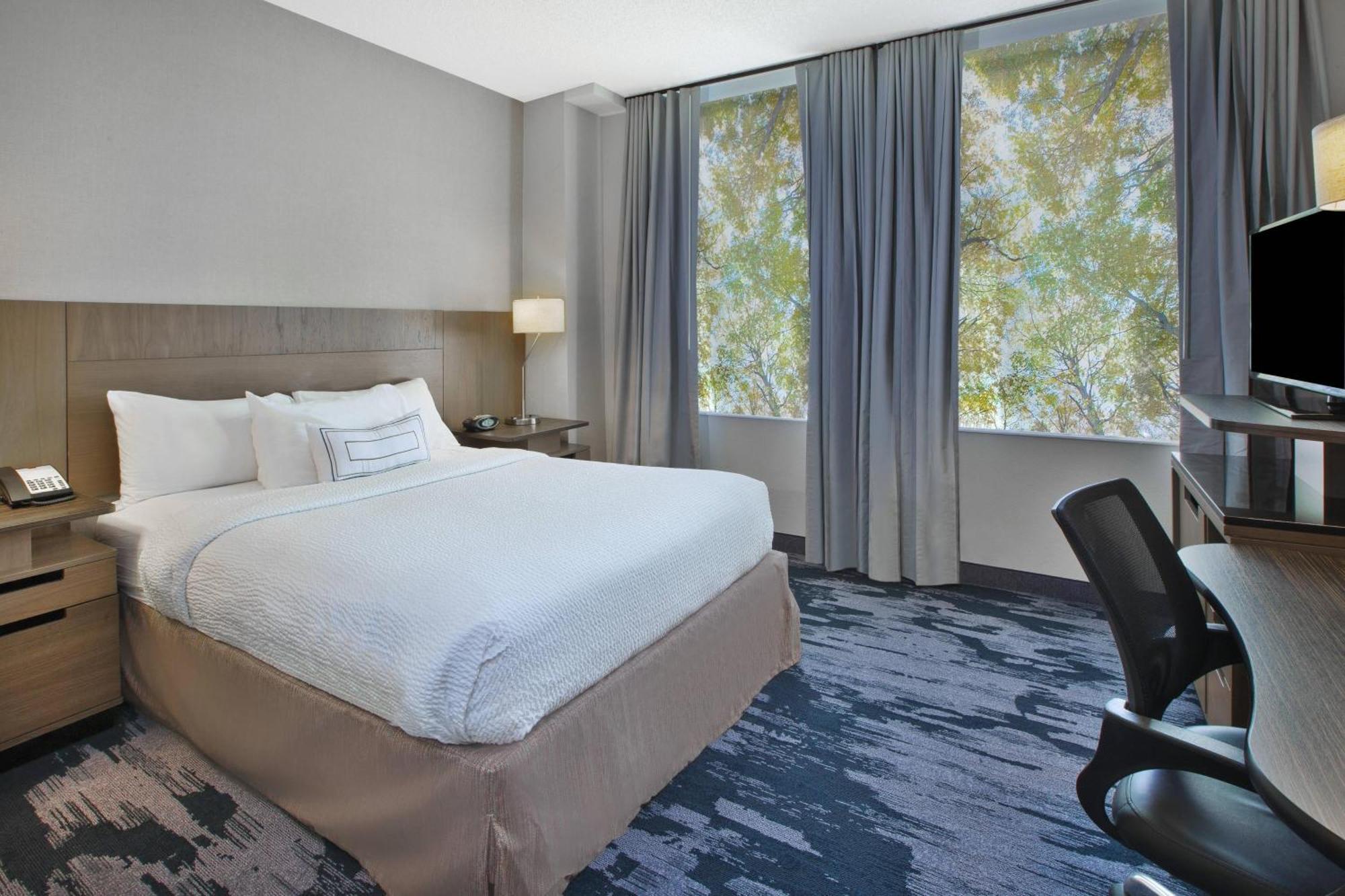 Fairfield Inn & Suites By Marriott Milwaukee Downtown Экстерьер фото