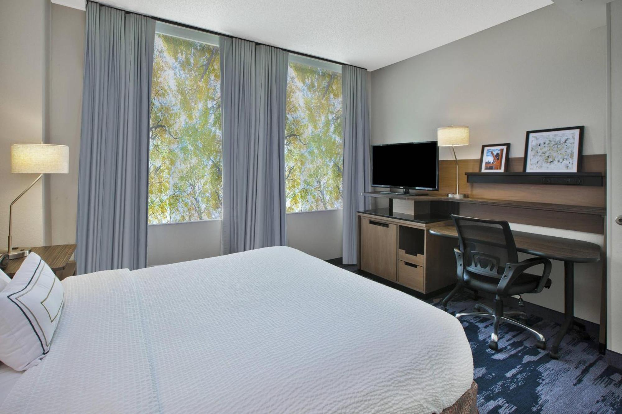 Fairfield Inn & Suites By Marriott Milwaukee Downtown Экстерьер фото