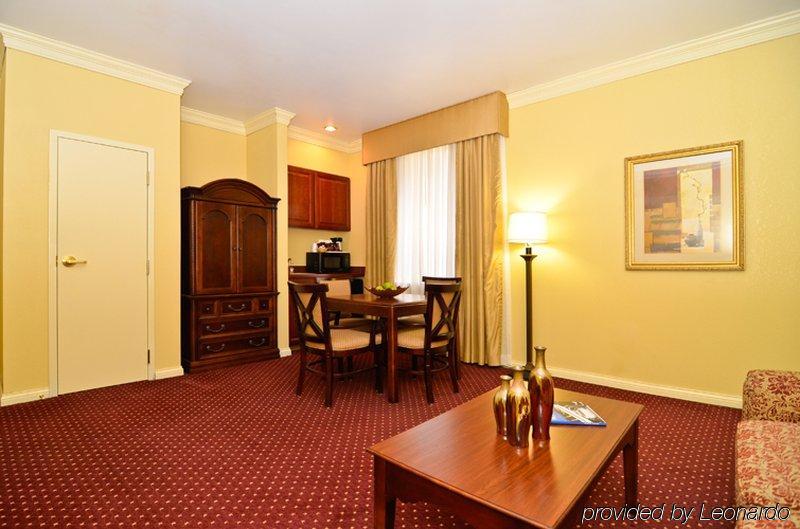 Fairfield Inn & Suites By Marriott Milwaukee Downtown Номер фото