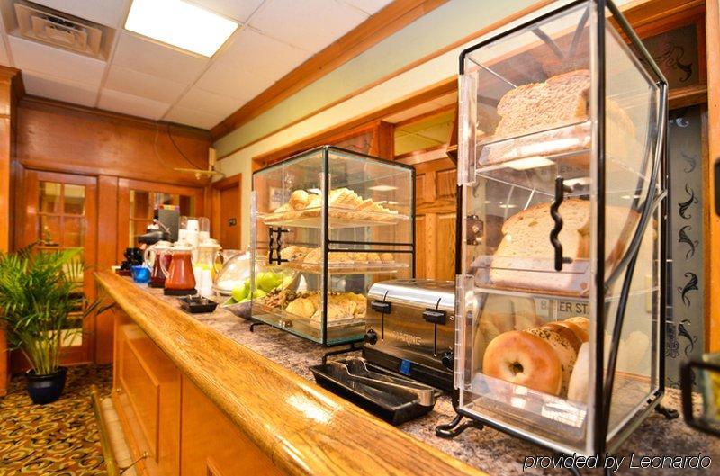 Fairfield Inn & Suites By Marriott Milwaukee Downtown Ресторан фото