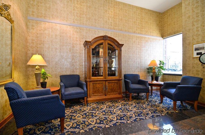 Fairfield Inn & Suites By Marriott Milwaukee Downtown Интерьер фото