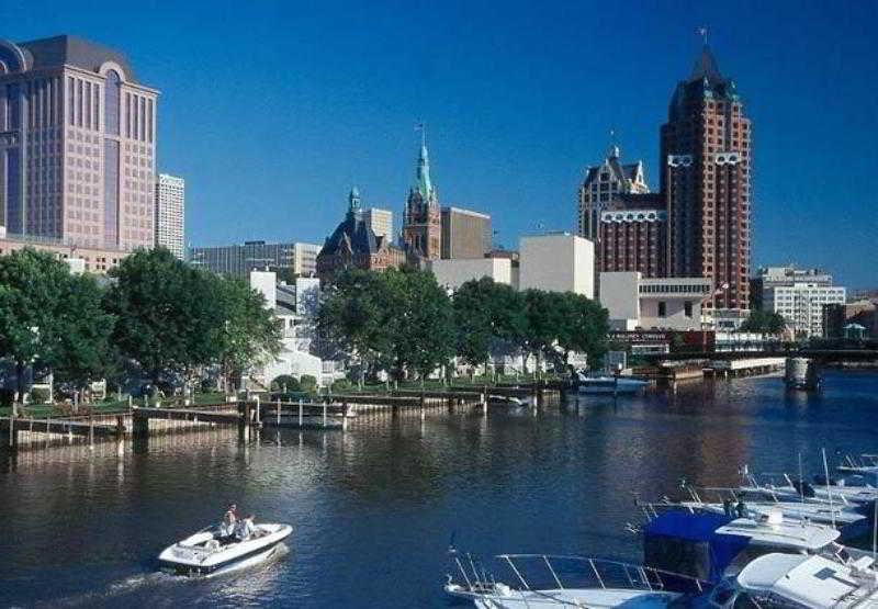 Fairfield Inn & Suites By Marriott Milwaukee Downtown Экстерьер фото